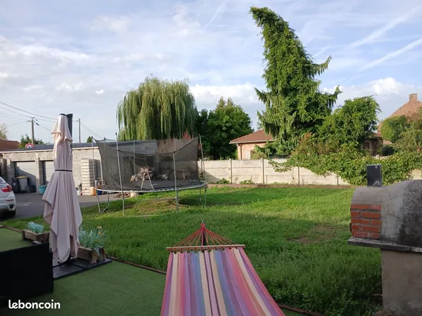 Maison individuelle avec jardin
