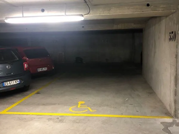 À vendre - 2 places de parking sécurisées à Cergy