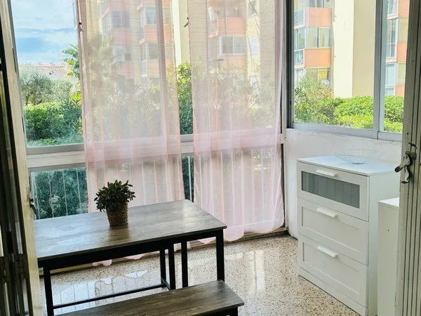 Studio 26 m2 - viager libre 69000 Euros