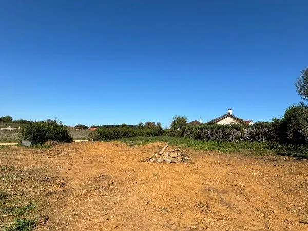 Terrain 10 ares Pouilley Français