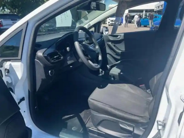 Ford Fiesta 1.1 75ch  cool &amp; connect 5p — photo 12