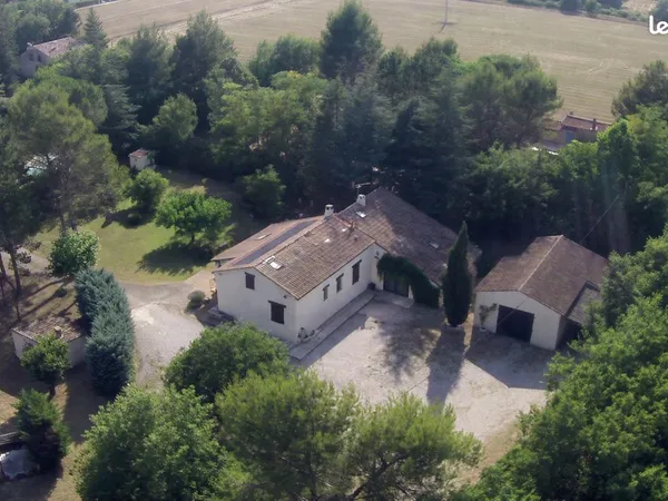 Villa familiale T5 et T3 vente directe