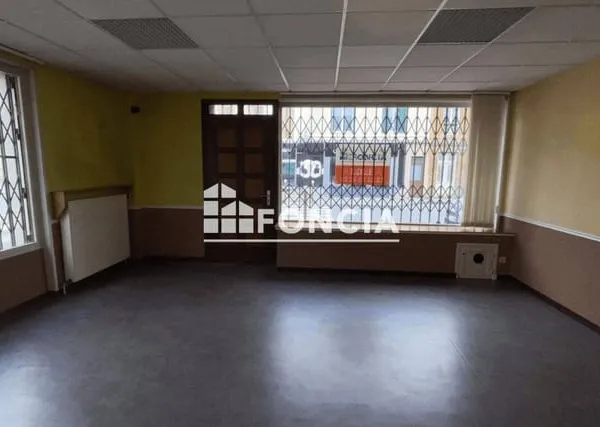 Bureau 69 m²