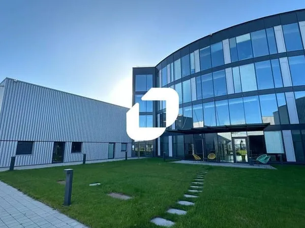 Bureaux 606 m²
