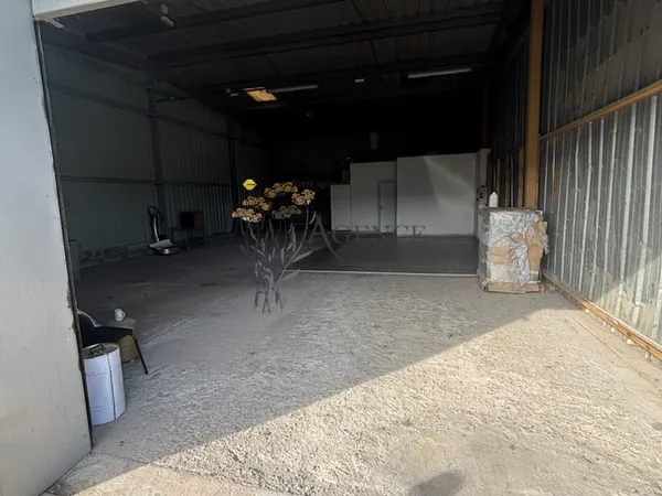 LOCAL PROFESSIONNEL DE 190 m2 À BORGO- PROCHE IMF