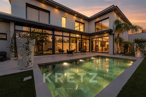 Maison 6 pièces 272 m²
