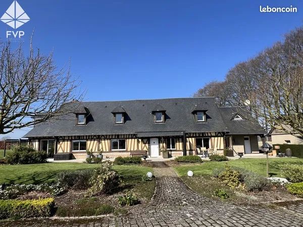 Maison 8 pièces 404 m²