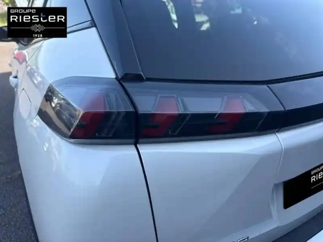 Peugeot 2008 bluehdi 100 s&amp;s bvm6 — photo 17