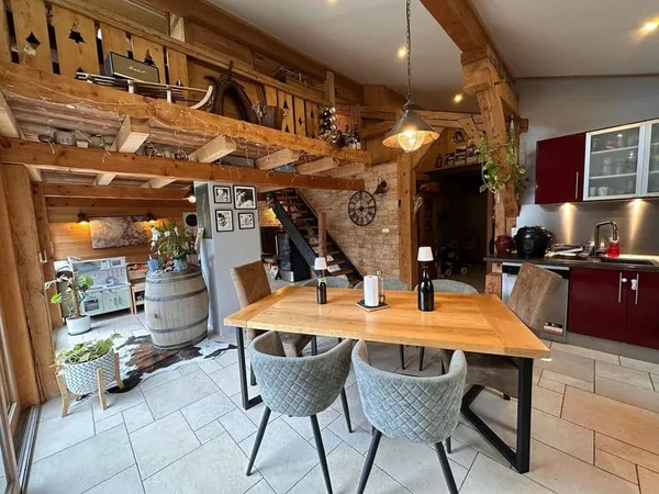 Maison 10 pièces 340 m²