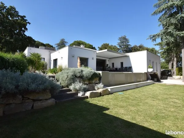 Villa 6 pièces 152 m²