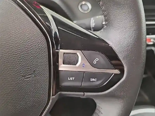 Peugeot 208 puretech 100 s&amp;s bvm6 — photo 23