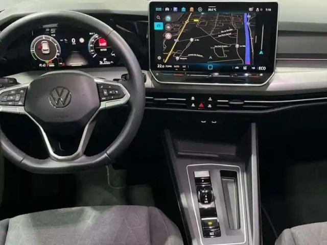 Volkswagen Golf 1.5 ehybrid 204 dsg6 vw edition — photo 10