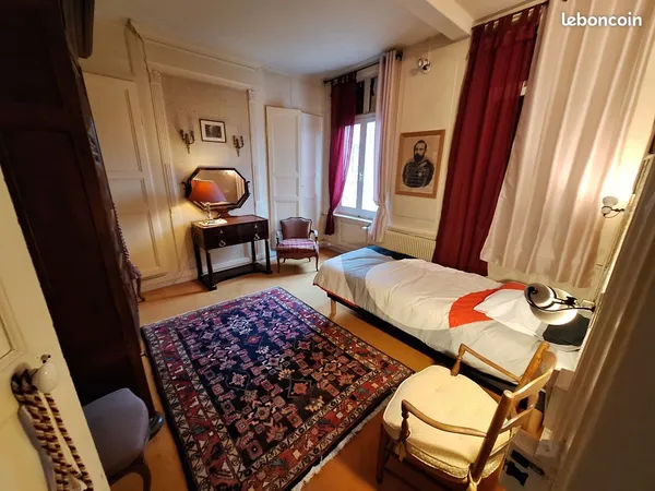 LOUE GRANDE CHAMBRE - dans très grand appartement 150m Mairie de st Omer