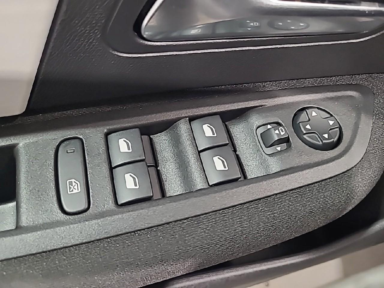 Citroën C4 X hybride 145 ch e-dcs6 plus — photo 20