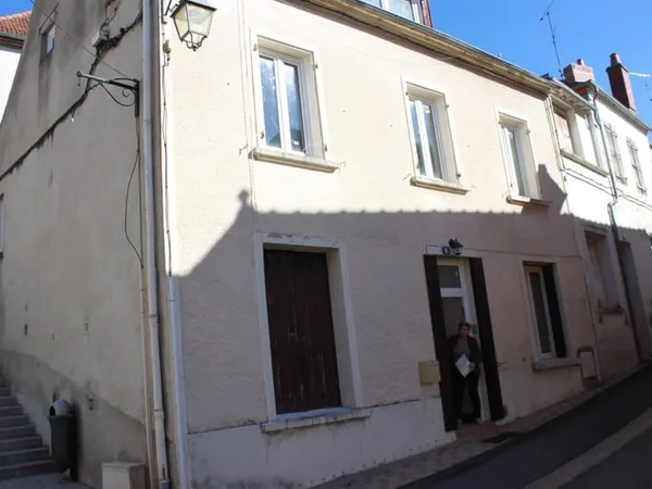 Maison à vendre 4 pièces NERIS LES BAINS (03)