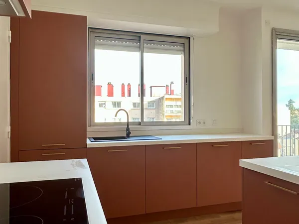 Appartement non meublé à louer - Pau centre-ville 80m²