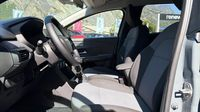Dacia Jogger 1.6 hybrid 140ch Extreme+ 7 places -24 — photo 12