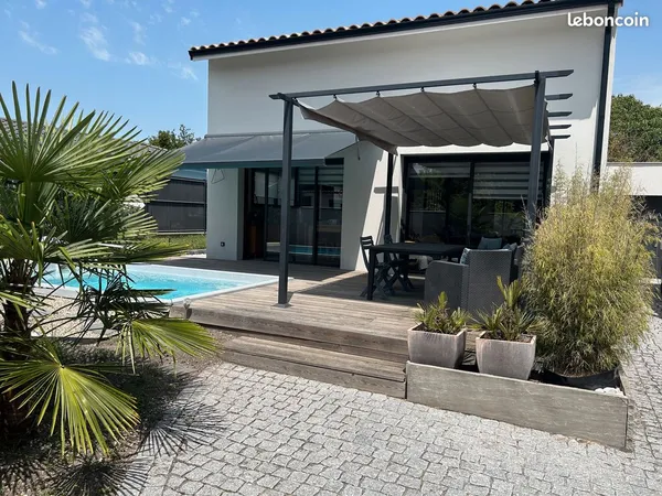 Maison contemporaine 2018 avec piscine