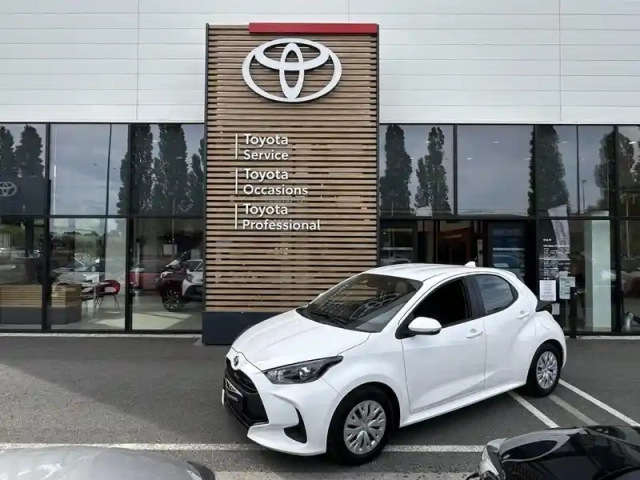 Toyota Yaris 116h dynamic 5p my22