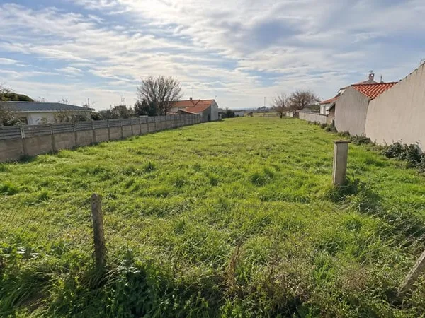 Terrain 1623 m²