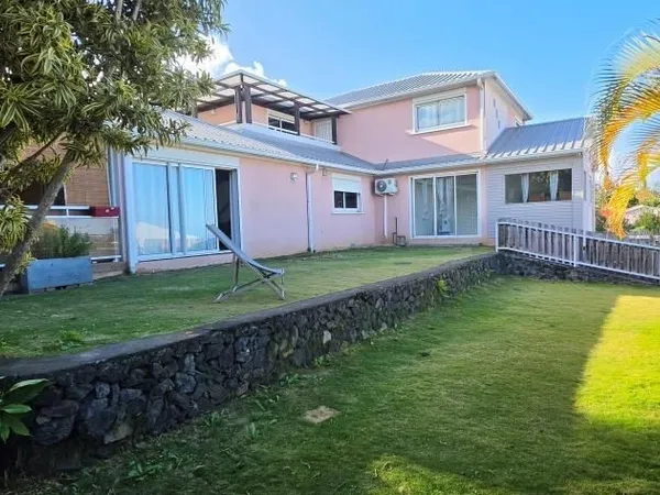 Villa 7 pièces 211 m²