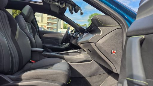 Peugeot 408 1.6 THP 225 Hybrid e-EAT8 - GT – 2022 – 58085 km – Hybride rechargeable – Boîte Automatique — photo 28