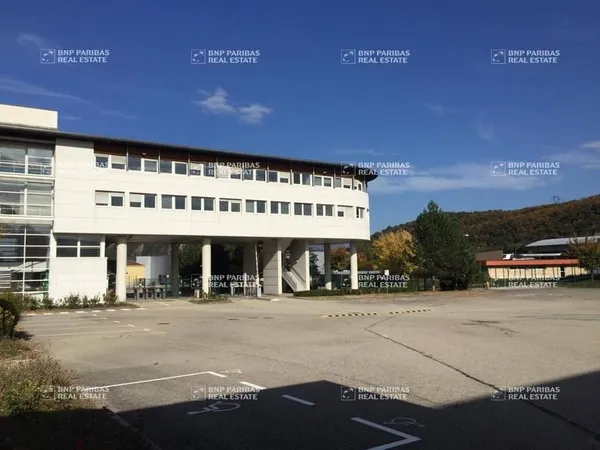 Bureaux 1042 m²