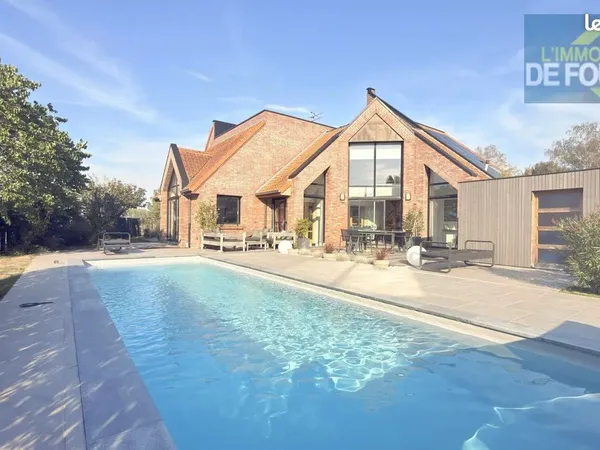 Villa 8 pièces 305 m²