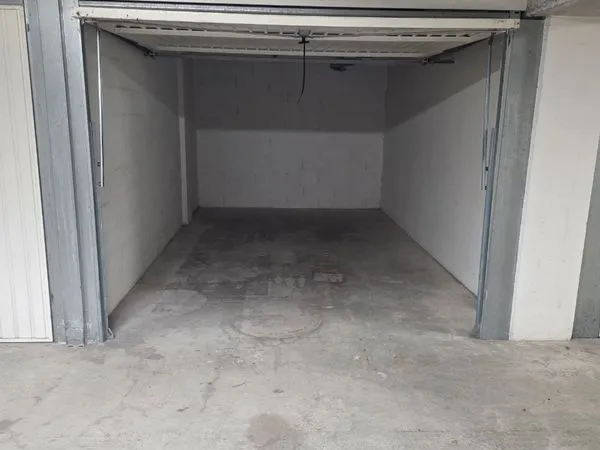 A vendre box fermé 13,7 m² dans résidence sécurisée Anglet Saint-Jean