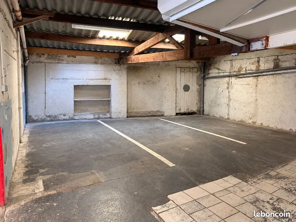Parking/box Toulon