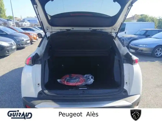 Peugeot 2008 electrique 136 ch — photo 7