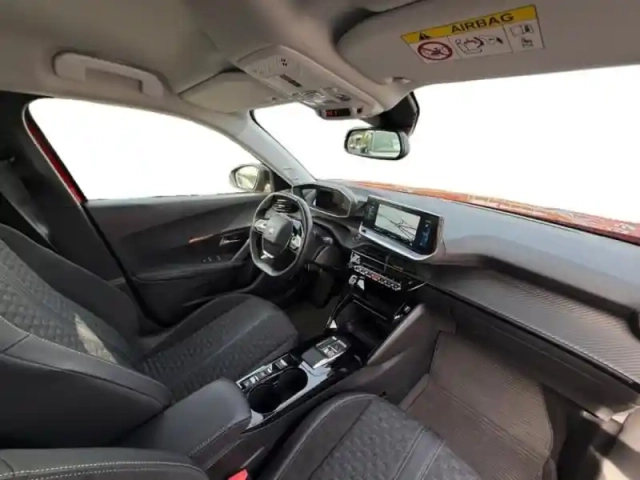 Peugeot 2008 e- 136ch roadtrip — photo 15
