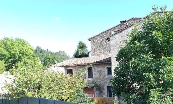 Maison 8 pièces 200 m²
