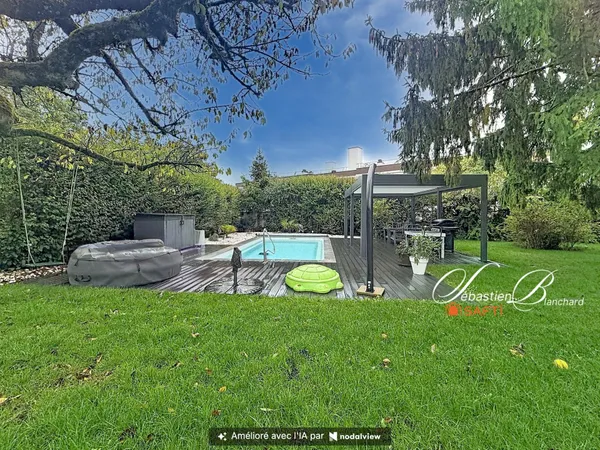 Bellegarde-sur-Valserine - Maison 7 pièces avec piscine chauffée et logement indépendant, DPE A