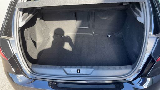 Peugeot 308 1.2 PureTech 130 EAT8 - GT – 2021 – 74274 km – Essence – Boîte Automatique — photo 39