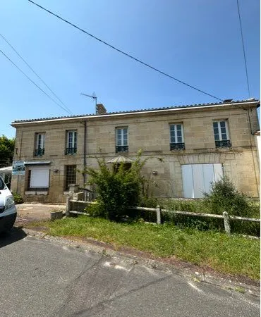 Maison à louer sur Bourg 33710