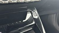 Peugeot 2008 1.2 PureTech 100ch S&S Allure — photo 16
