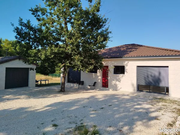 Maison 1401m2 4 chambres