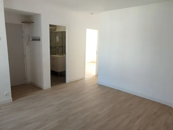 T3 52m² Luton, proche tram
