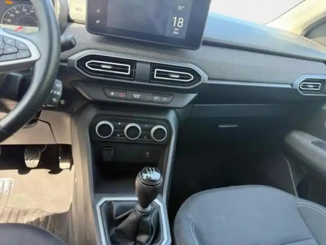 Dacia Sandero 1.0 tce 90ch journey — photo 28