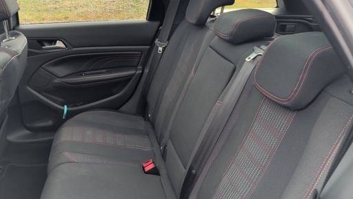 Peugeot 308 SW 1.6 BlueHDi 120 EAT6 - GT Line – 2017 – 136964 km – Diesel – Boîte Automatique — photo 11