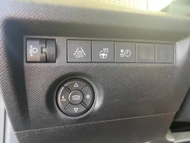 Citroën C4 moteur électrique 136ch (100 kw) shine automatique — photo 13