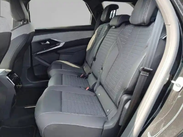 Peugeot 5008 hybrid 136 e-dcs6 — photo 12