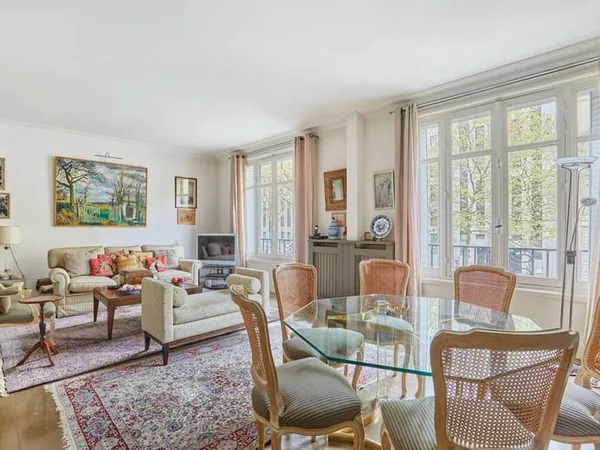 Étoile / Trocadéro - Pied à terre exceptionnel de 77 m²