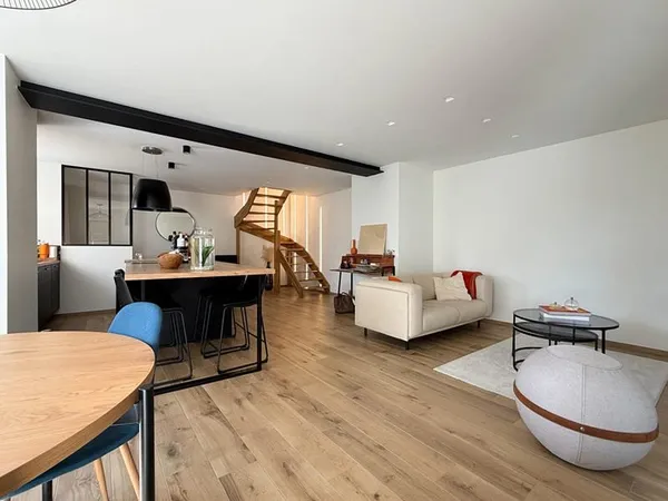 Maison de ville rénovée avec goût au coeur de Baron