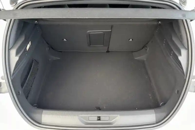 Peugeot 308 hybrid 145 e-dcs6 — photo 117