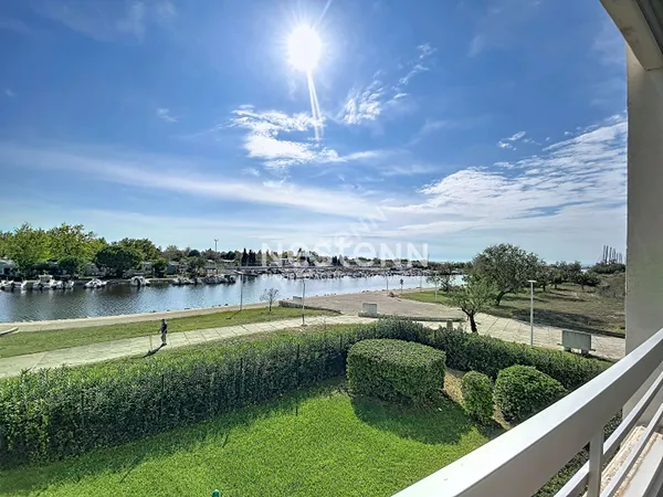 Port Camargue secteur Plage Sud Studio Cabine tout proche de la plage
