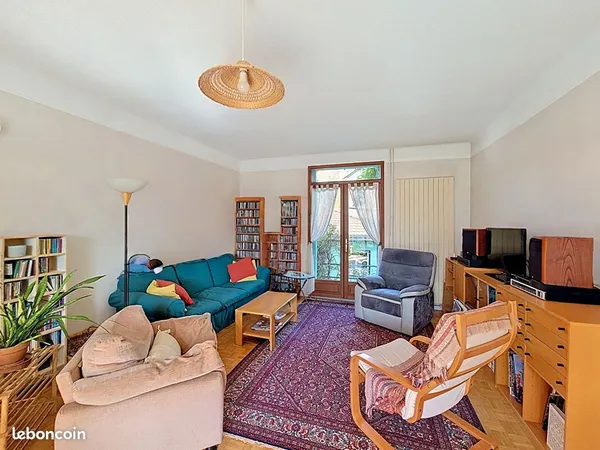 Maison 9 pièces 148 m²