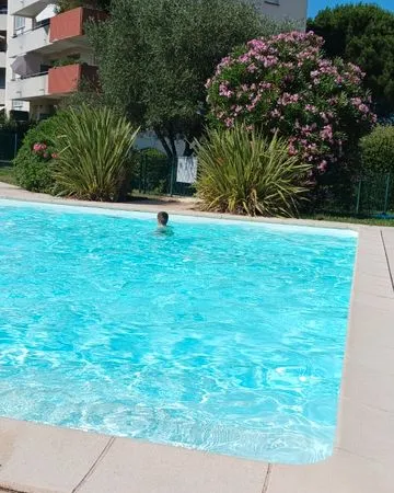 Grand T3 standing terrasse vue golf