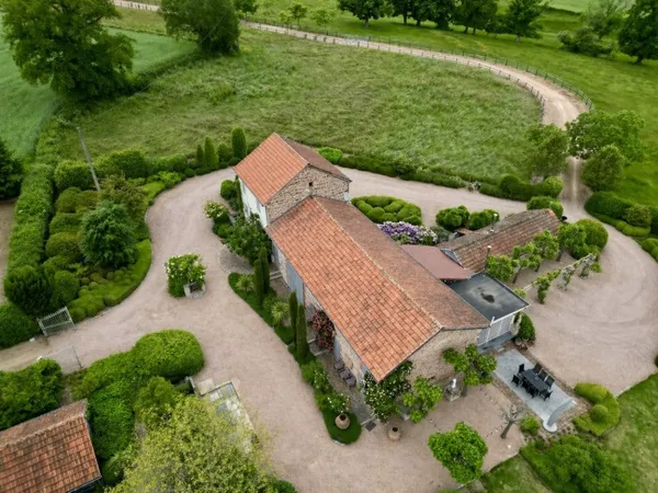 Propriété d'exception avec 14 hectares, calme absolue, une vue e